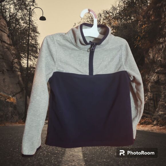 OshKosh B'Gosh Navy/Gray Fleece Kids Size 5T Pullover - Picture 1 of 2